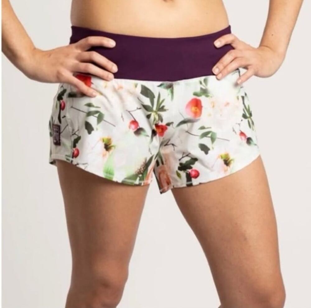 Oiselle Floral Roga Run Shorts Size 10